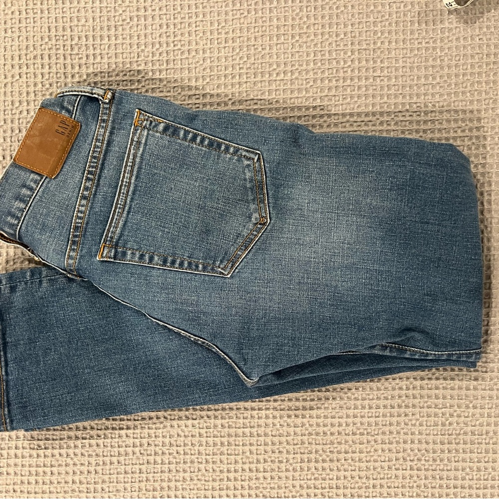 GAP Women's Straight Leg Blue Jeans